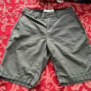 Tech slim fit shorts